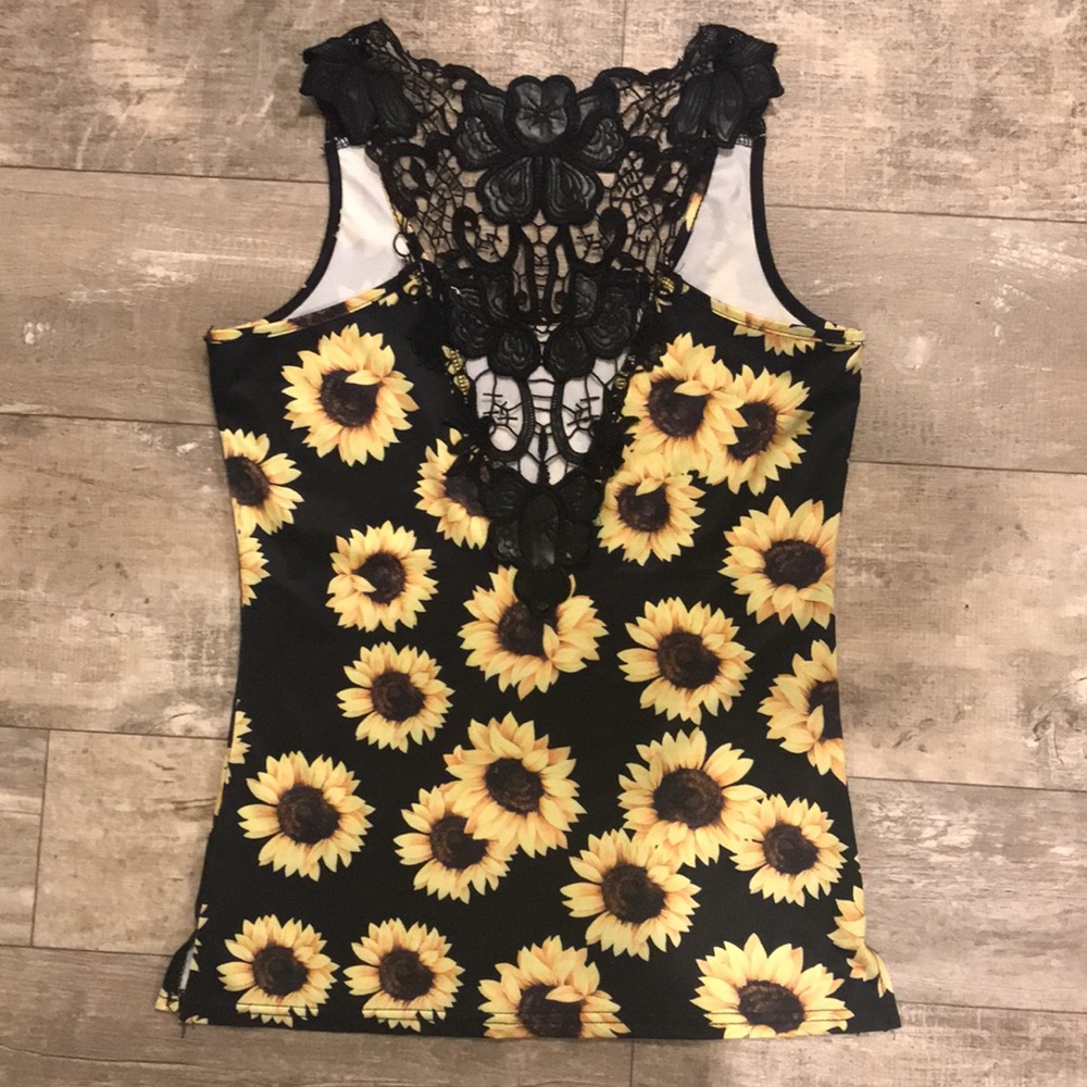 Sunflower Tank 🌻 - Picture 2 of 2